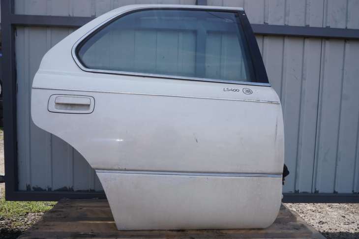 LEXUS LS400 F2 DRZWI PRAWE TYLNE BIAŁE