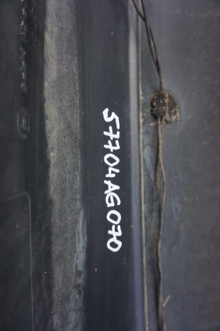 SUBARU LEGACY IV ZDERZAK TYLNY 57704AG070 SREBRNY - obrazek 7