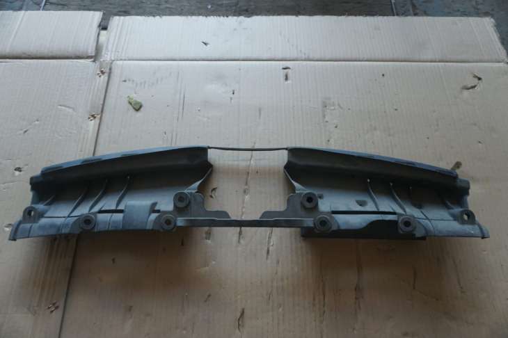 SUBARU FORESTER IV SJ 2013-2017R J8U 91165SG000 SUBARU FORESTER 12- OSŁONA NAKŁADKA NA GRILL ZAMEK MASKI - BRACKET-GRILL LOWER - obrazek 3