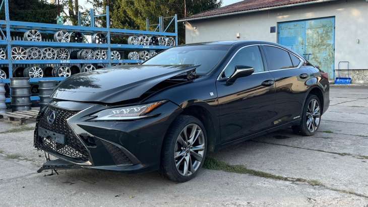 LEXUS ES 300H Z10