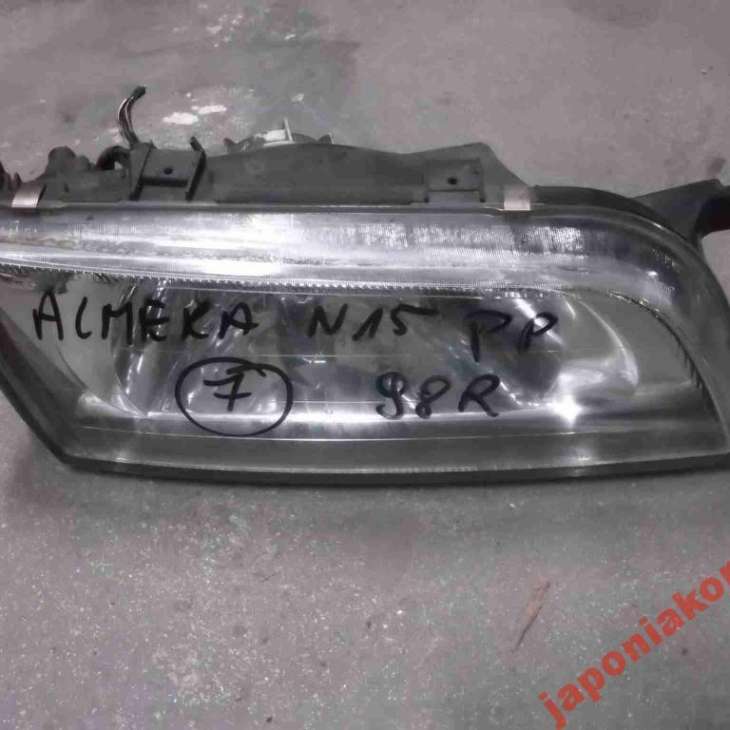 Nissan Almera N15 1997 1998 Lampa Prawa Przednia