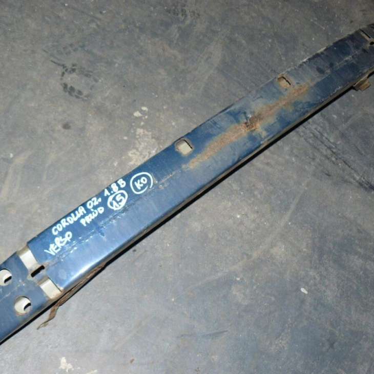 Toyota Corolla Verso 2002 1.8b Belka Zderzaka Przód