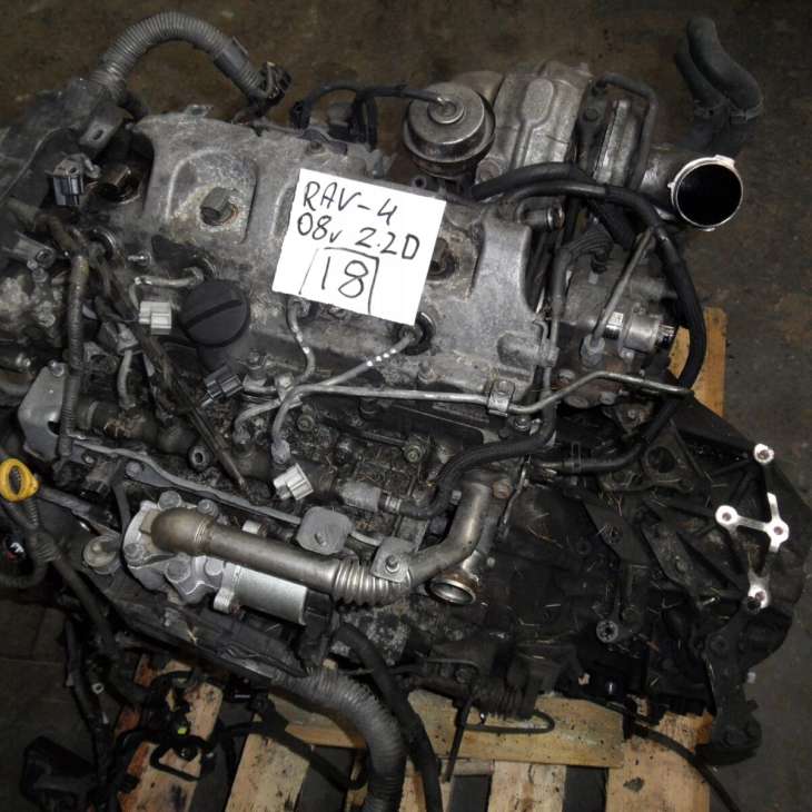 Toyota Rav-4 III 2,2 Diesel Głowica Silnika