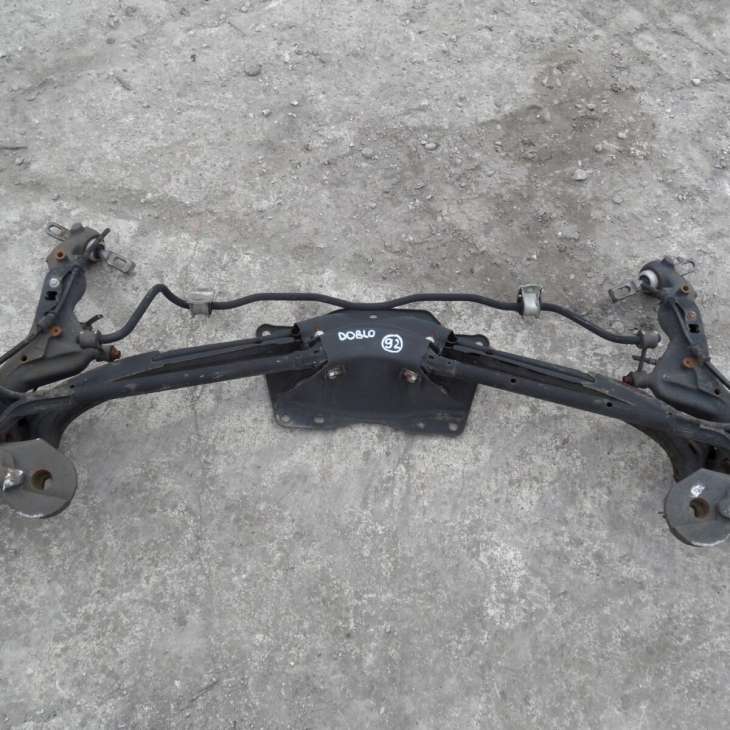 Fiat Doblo Zwrotnica Belka Zawieszenia Tylna
