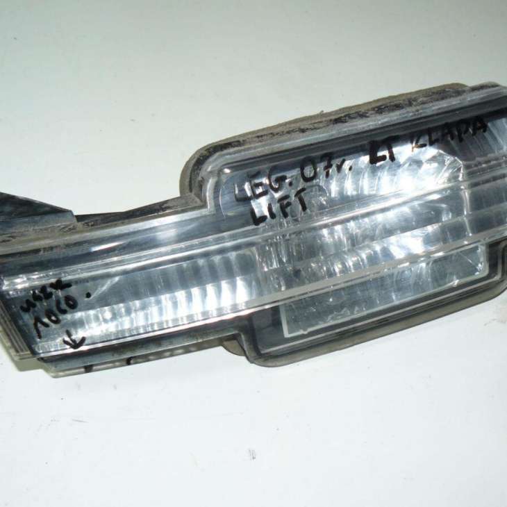 Subaru Legacy 2007r Lampa Tylna Bagażnika