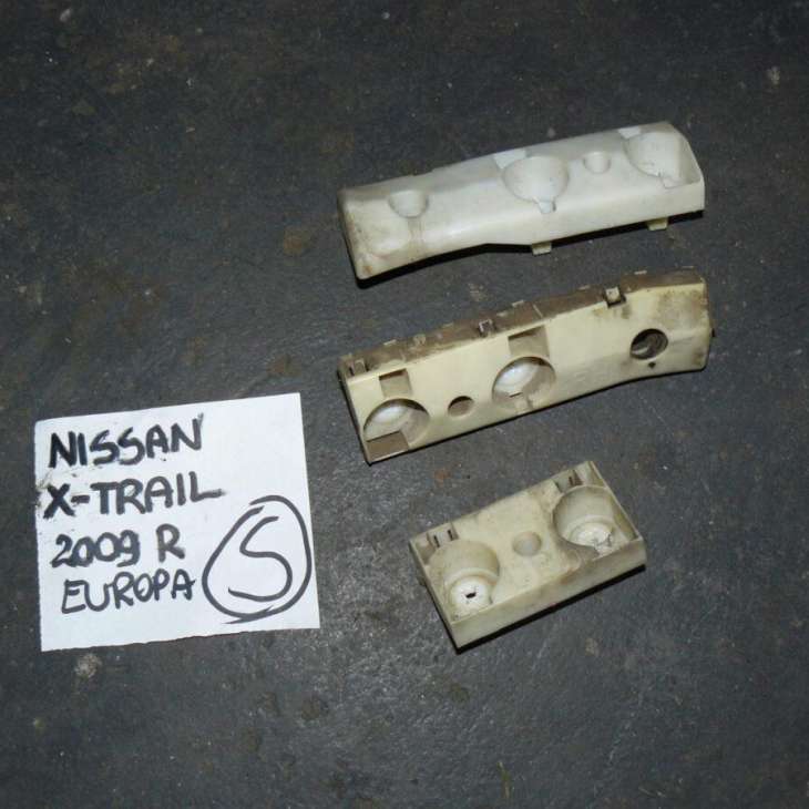 Nissan X-Trail 2009r T31 Ślizg Zderzaka