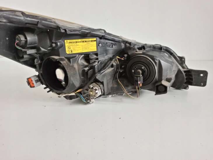 Subaru Legacy V 2010r Lampa Lewa Przód Xenon - obrazek 8