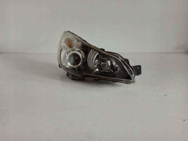 Subaru Legacy V 2010r OEM Lampa Prawa Przód Xenon