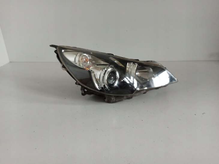 Subaru Legacy V 2010r OEM Lampa Prawa Przód Xenon - obrazek 2