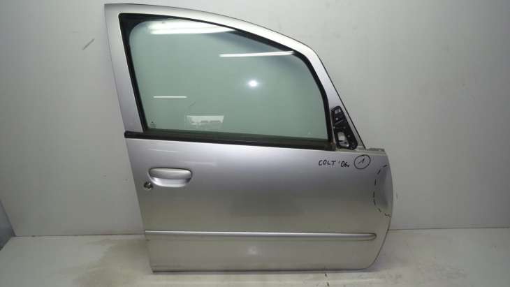 Mitsubishi Colt VI 2006r Drzwi Prawy Przód