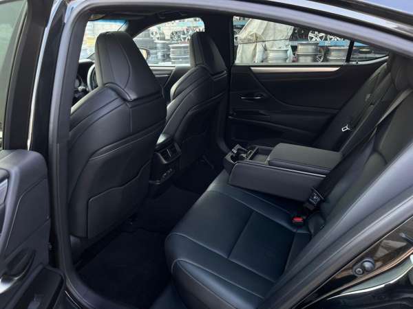 LEXUS ES 300H Z10 - obrazek 5