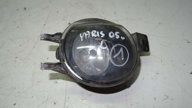 Toyota Yaris I 2005r Halogen Lewy