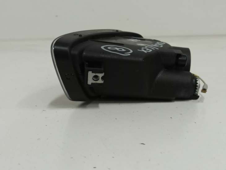 Toyota Lexus Halogen Przeciwmgielny Prawy - obrazek 3