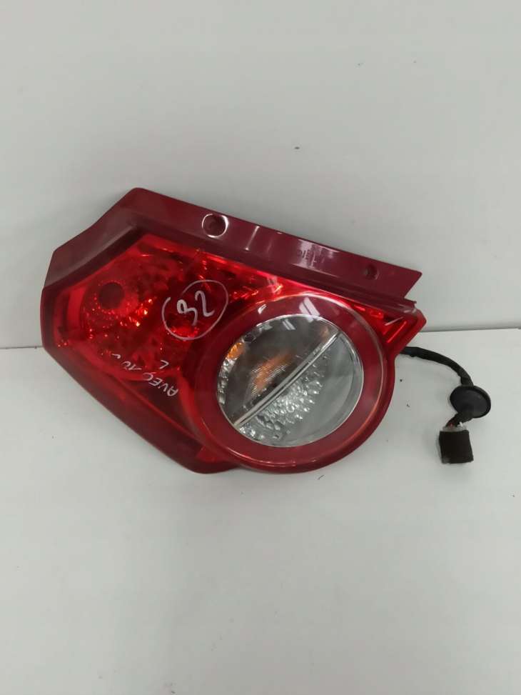 Chevrolet Aveo II 2010r Lampa Tylna Lewa Uk - obrazek 3