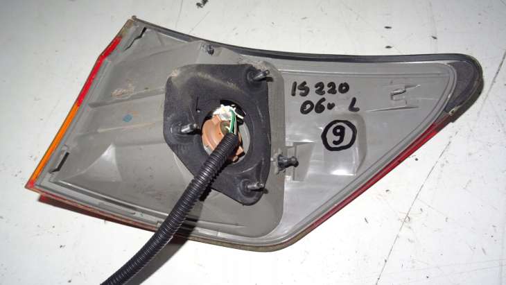 Lexus Is220 Is250 2007r Lampa Tylna Lewa OEM - obrazek 2