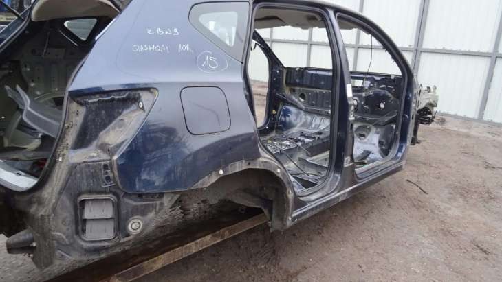 Nissan Qashqai I 10r Błotnik Próg
