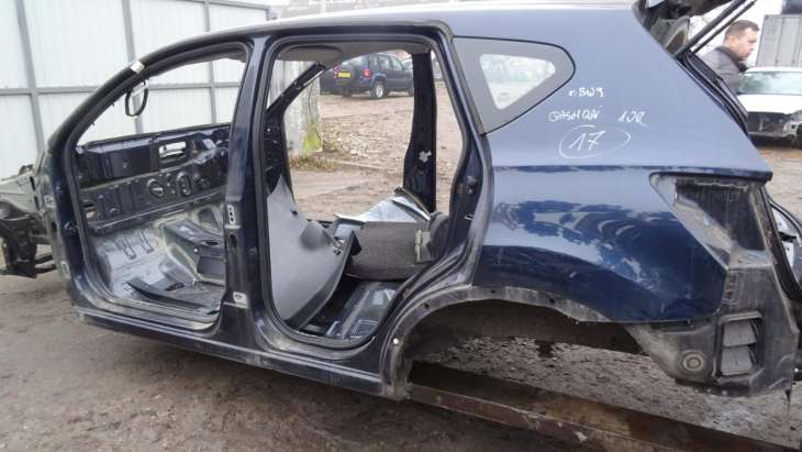 Nissan Qashqai I 10r Błotnik Próg - obrazek 2