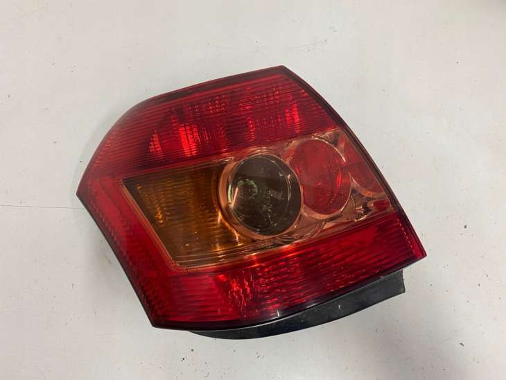 Toyota Corolla E12 Lift Lampa Tylna Lewa