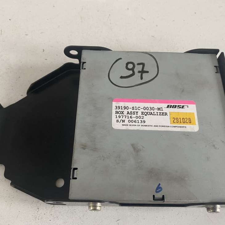 Honda Accord VI Equalizer 39190-S1c-0030-M1
