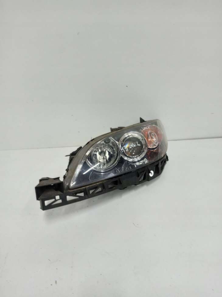 Mazda 3 I 2004r Lampa Przednia Lewa Uk - obrazek 2