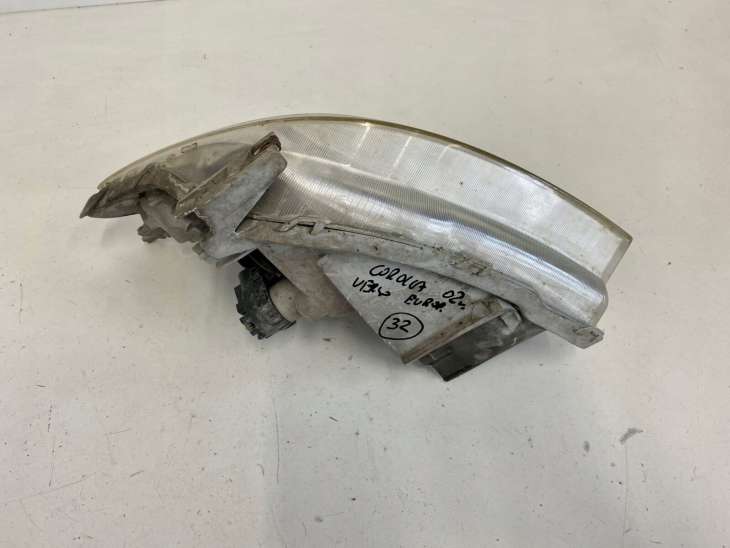 Toyota Corolla Verso I Lampa Prawa Przednia Europa - obrazek 2