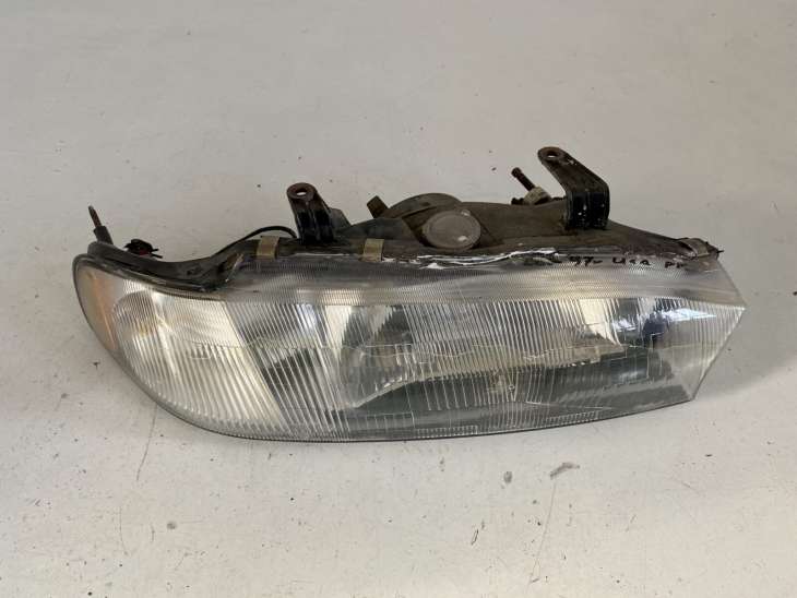 Subaru Legacy II 1997r Lampa Prawa Przednia Usa