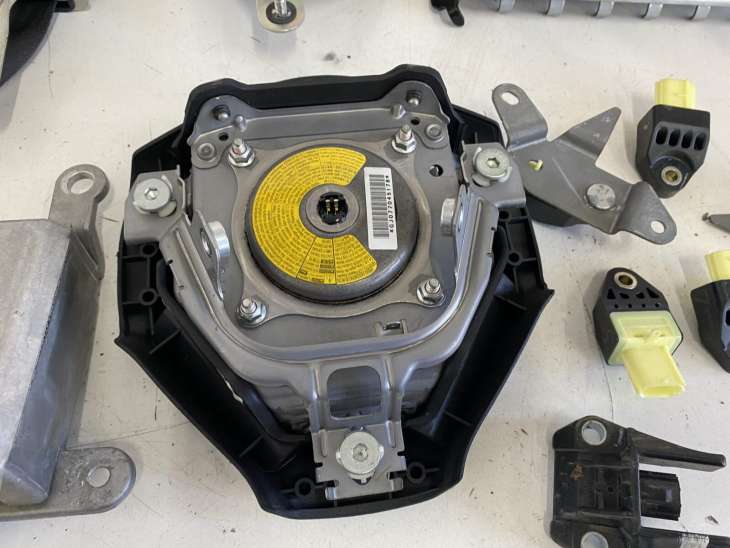 Subaru Legacy IV Lift Poduszki Powietrzne 98221ag260 Nr.61 - obrazek 4