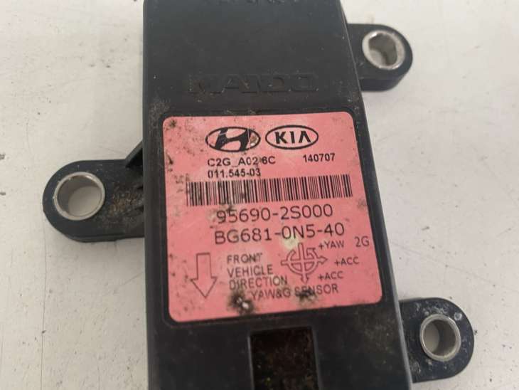 Hyundai IX35 2014r Sensor 95690-2s000 - obrazek 2