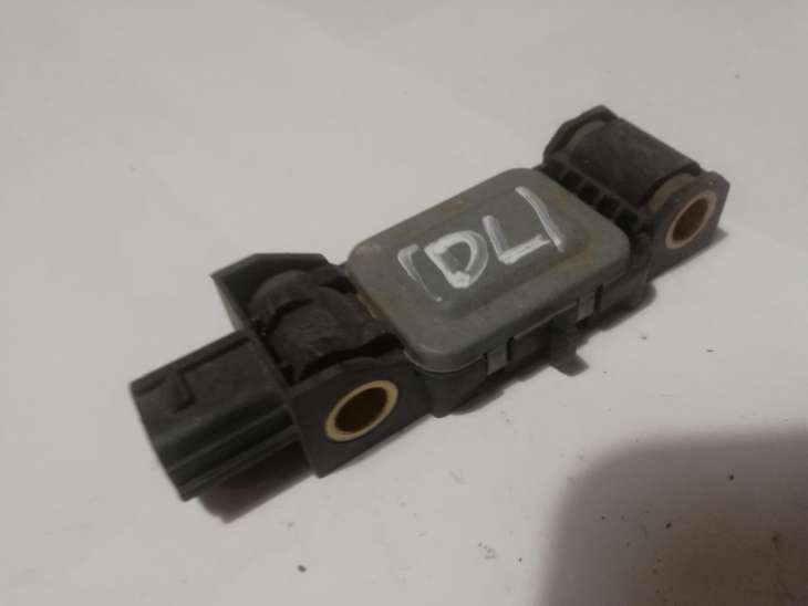 Nissan Primera P11 Czujnik Uderzeniowy 0285002084 - obrazek 3