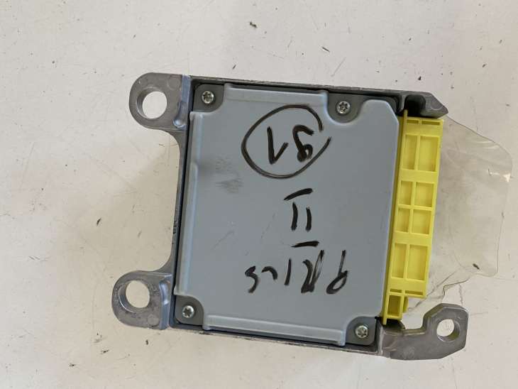 Toyota Prius II Sensor Moduł Airbag 89170-47390 - obrazek 3