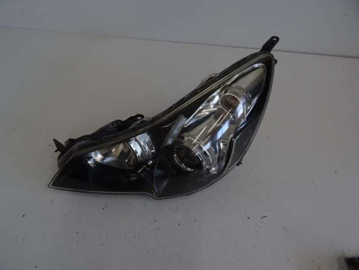 Subaru Outback Legacy Lampa Lewa Xenon 84965ag000 Nr.82