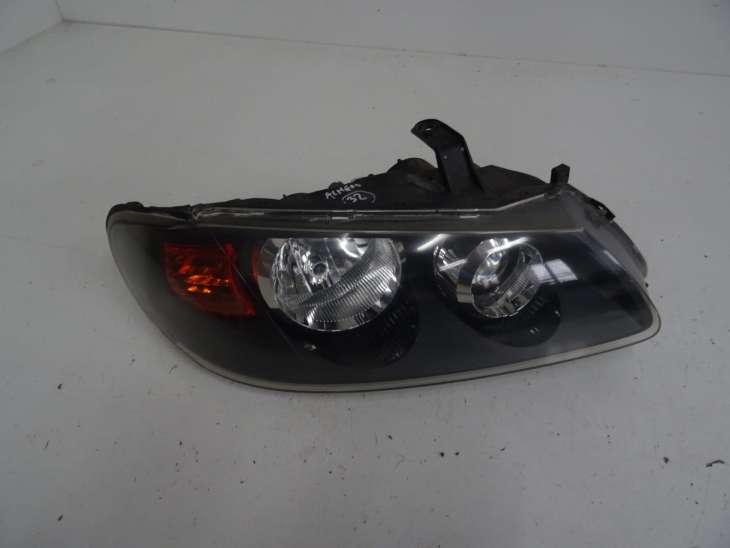 Nissan Almera N16 Lampa Prawa Przednia 26060bn67b