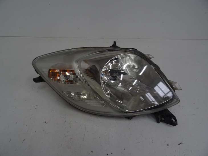 Toyota Yaris II Lampa Prawa Przednia 81150-0d130 Nr.11