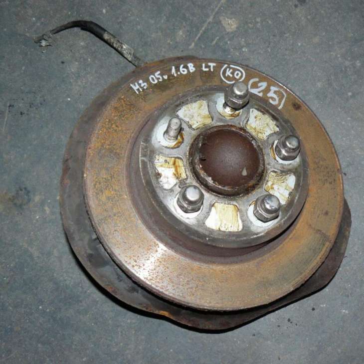 Mazda 3 2004 2006 1.6b Zwrotnica Piasta Lewy Tył