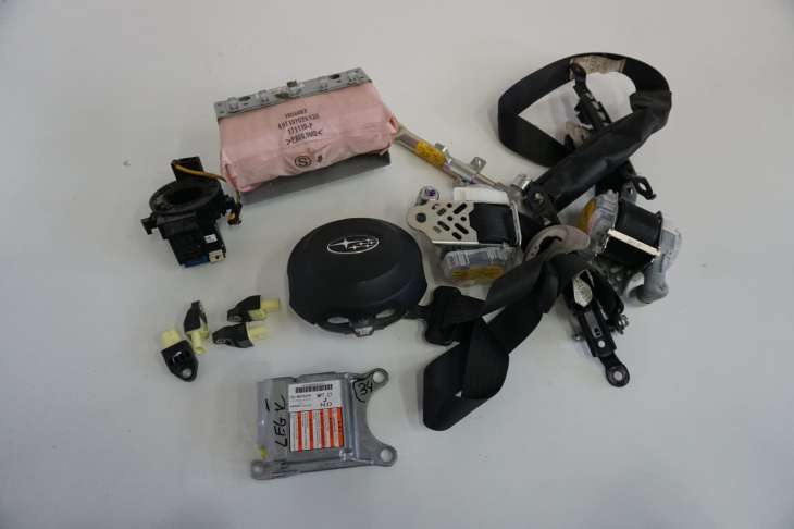 Subaru Outback IV Poduszki Powietrzne 98221aj110 27582aj000