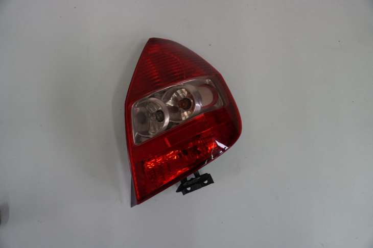 Honda Jazz II Lampa Prawa Tylna Nr.28