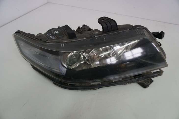 Honda Accord VII Lampa Prawa Przednia Nr.84