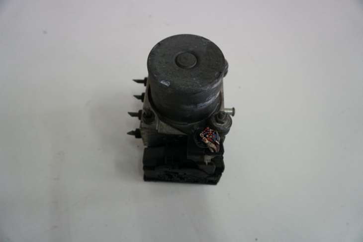 Toyota Avensis T25 Pompa Abs 44510-0f010 - obrazek 2