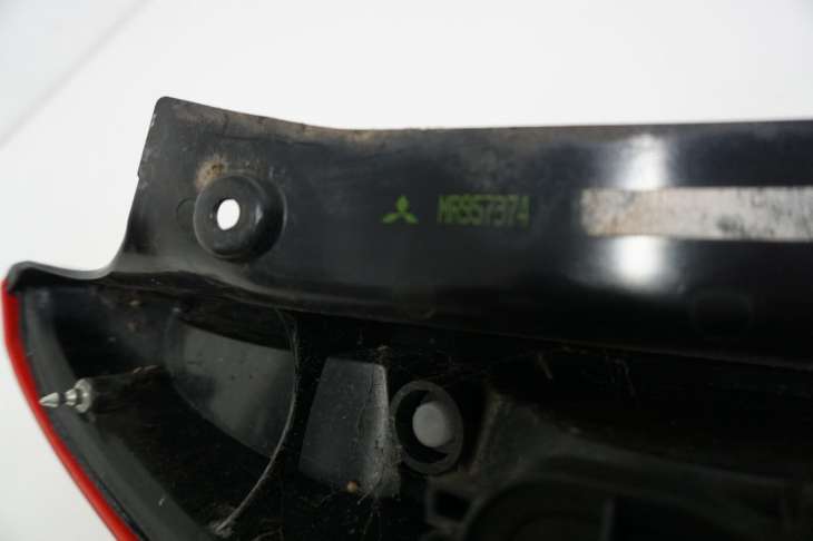 Mitsubishi Colt VI Cz Lampa Prawa Tylna Mr957374 Nr. 30 - obrazek 4