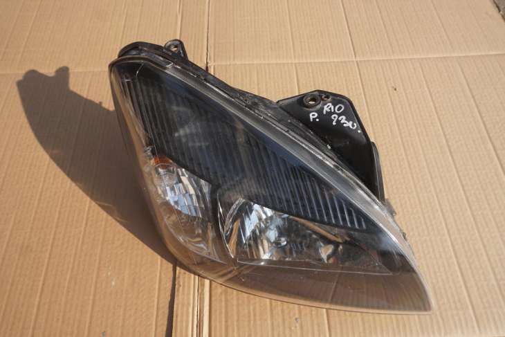 KIA RIO 2010R PRAWA PRZEDNIA LAMPA 921021G650 - obrazek 3