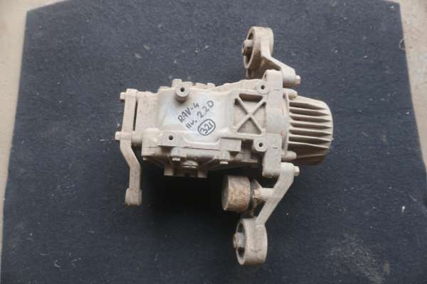 TOYOTA RAV4 RAV-4 III 2.2D4D 2AD-FTV EA64F TYLNY MOST 4111042040 , 4111052010 , 4111042041 , 4111042042