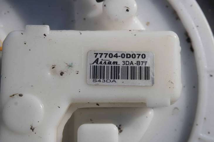 TOYOTA YARIS III 2011-2020R 1.33B ZBIORNIK PALIWA WLEW POMPA 77100-0D240 , 77100-0D220 , 7704-0D070 - obrazek 6