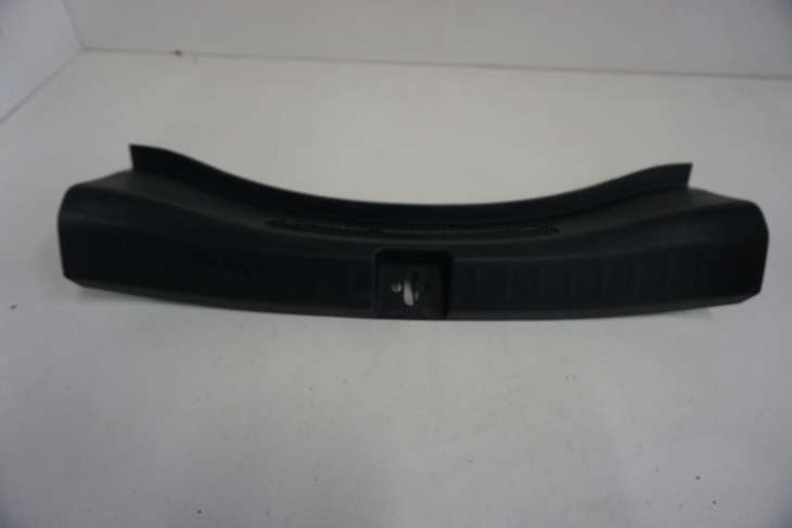 HONDA JAZZ III OSŁONA LISTWA PASA TYLNEGO 84640-TF0-00-20 - obrazek 2