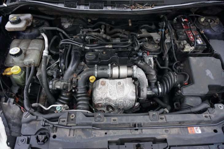 MAZDA 5 II CW 1.6 DIESEL - obrazek 12