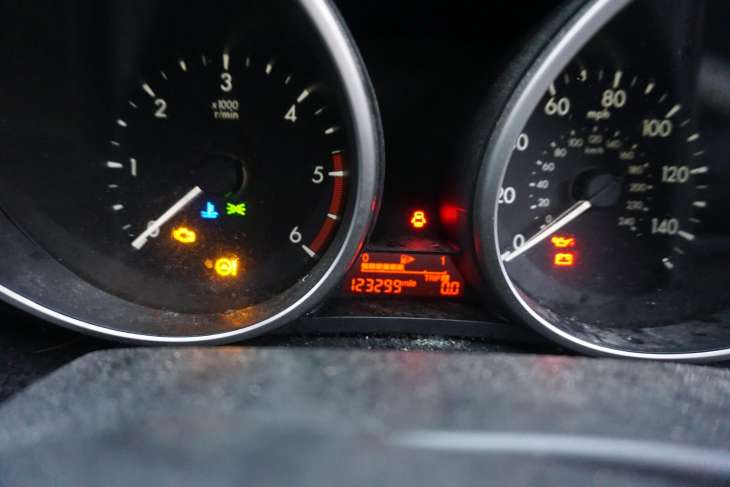 MAZDA 5 II CW 1.6 DIESEL - obrazek 13