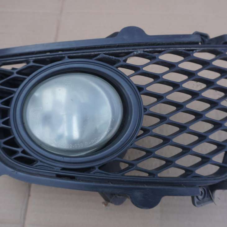 KIA SPORTAGE II LIFT 2010R PRAWA KRATKA HALOGENU 86516-1F500 , 865161F500 HALOGEN 9220203000
