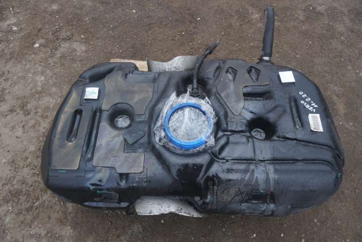 Toyota Verso 2011r 2.2 DIESEL Zbiornik PALIWA 77001-0f030 770010f040