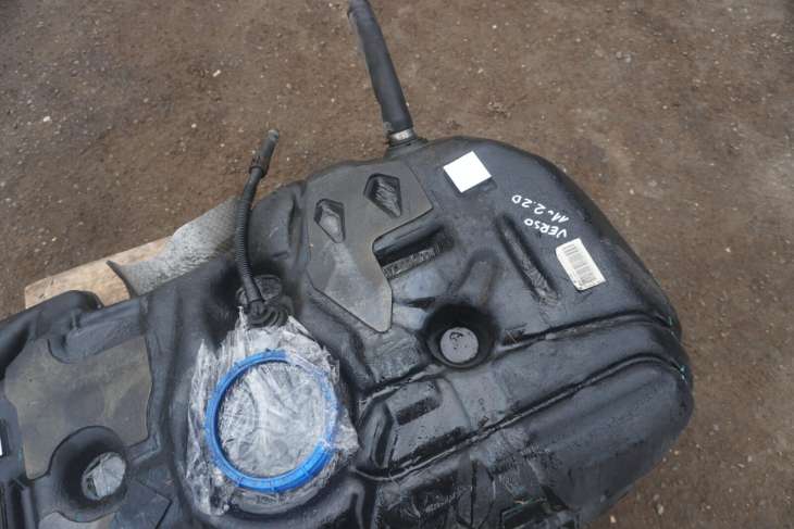 Toyota Verso 2011r 2.2 DIESEL Zbiornik PALIWA 77001-0f030 770010f040 - obrazek 3
