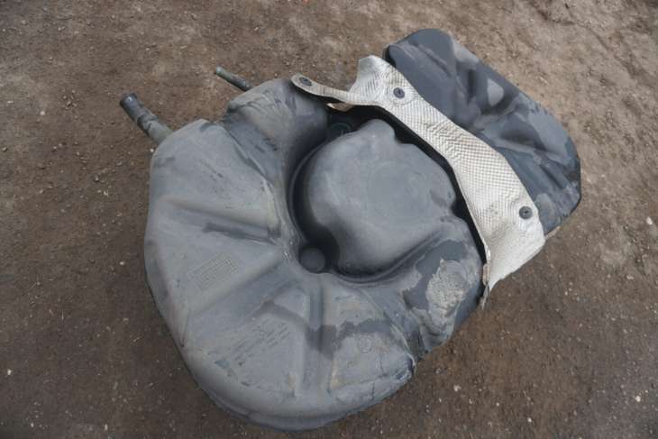 Toyota Verso 2011r 2.2 DIESEL Zbiornik PALIWA 77001-0f030 770010f040 - obrazek 4