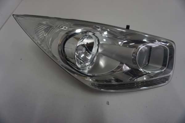 KIA VENGA I LAMPA PRZEDNIA PRAWE 92102-1P500